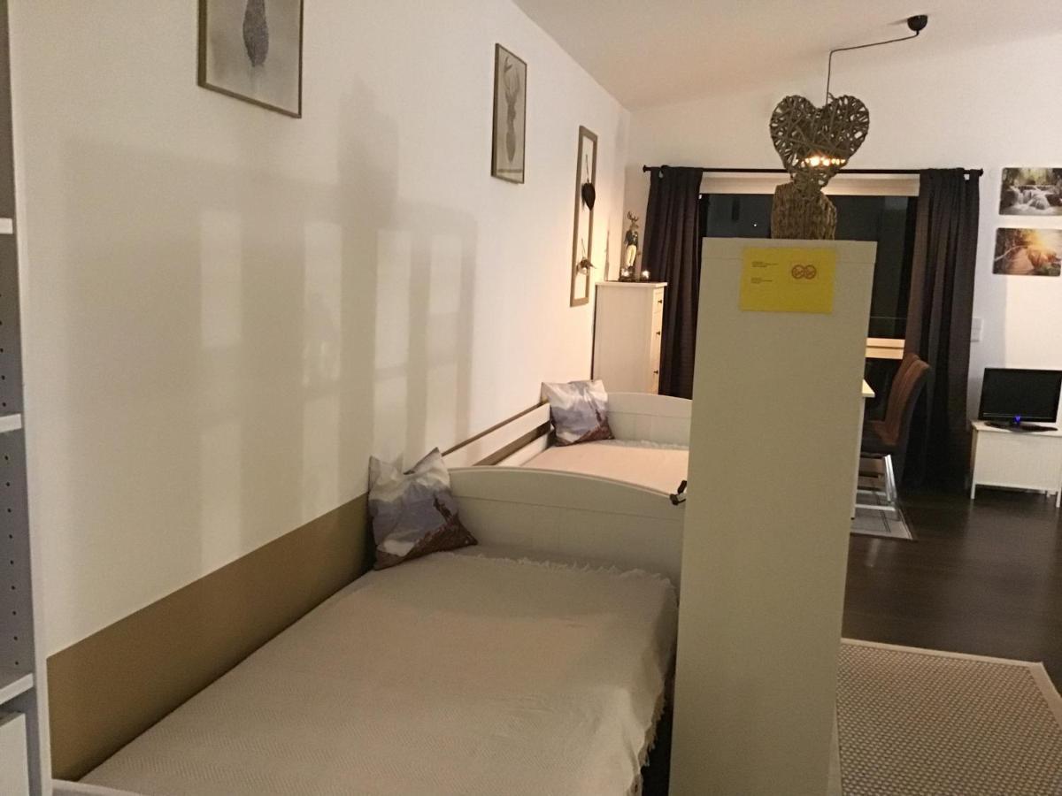Private Zimmervermietung "Appartement Rosi" Reisbach Exteriör bild