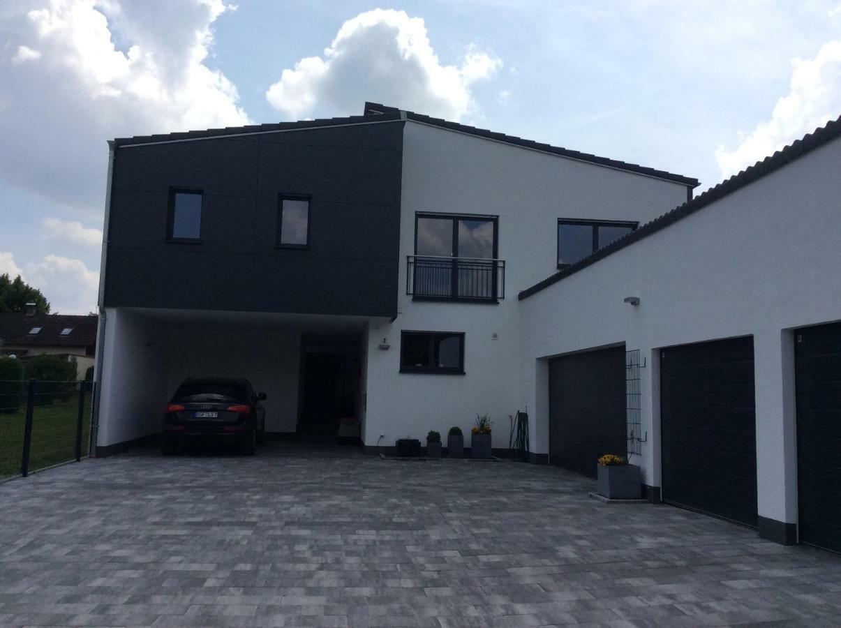 Private Zimmervermietung "Appartement Rosi" Reisbach Exteriör bild